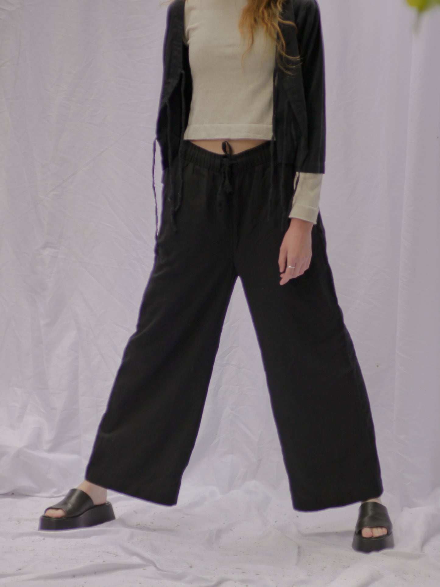 BLACK LINEN TROUSERS
