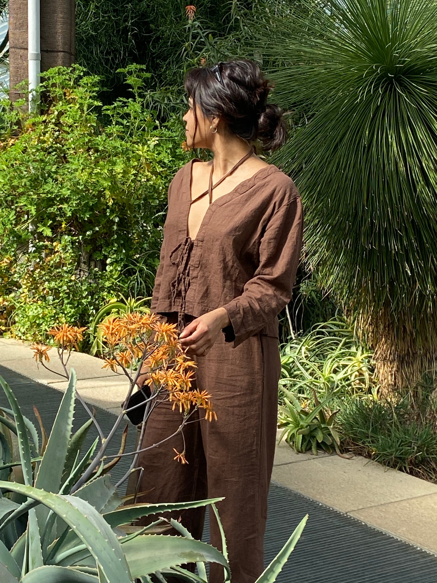 BROWN LINEN TROUSERS